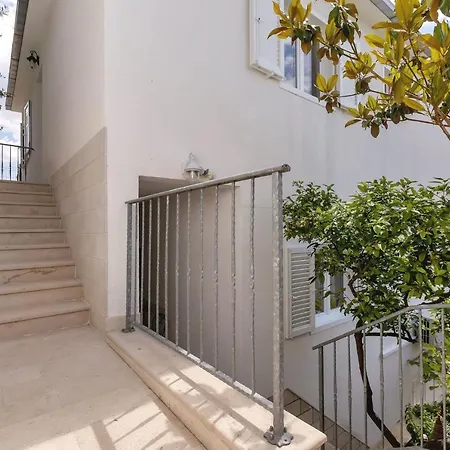 Lucija Apartment Baska Voda