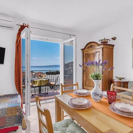 Lucija Apartment Baska Voda